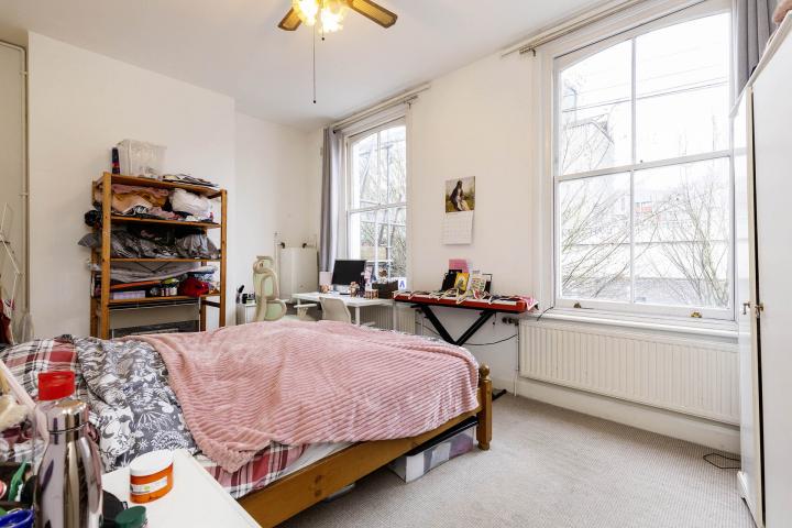 Spacious 3 bedroom property located in Highbury close to Arsenal Station  Drayton Park, Highbury